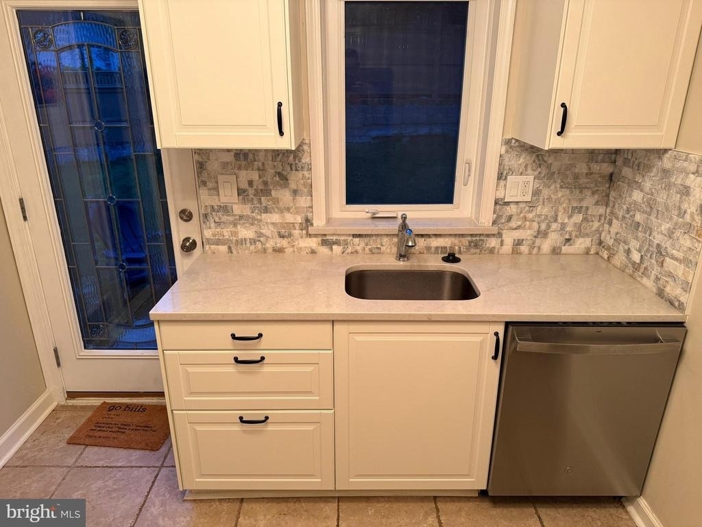 5226 Elliott Road - Photo 6