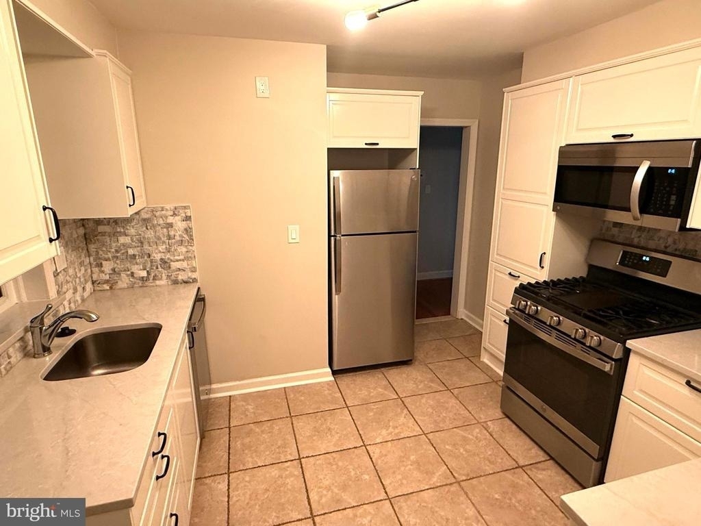 5226 Elliott Road - Photo 9