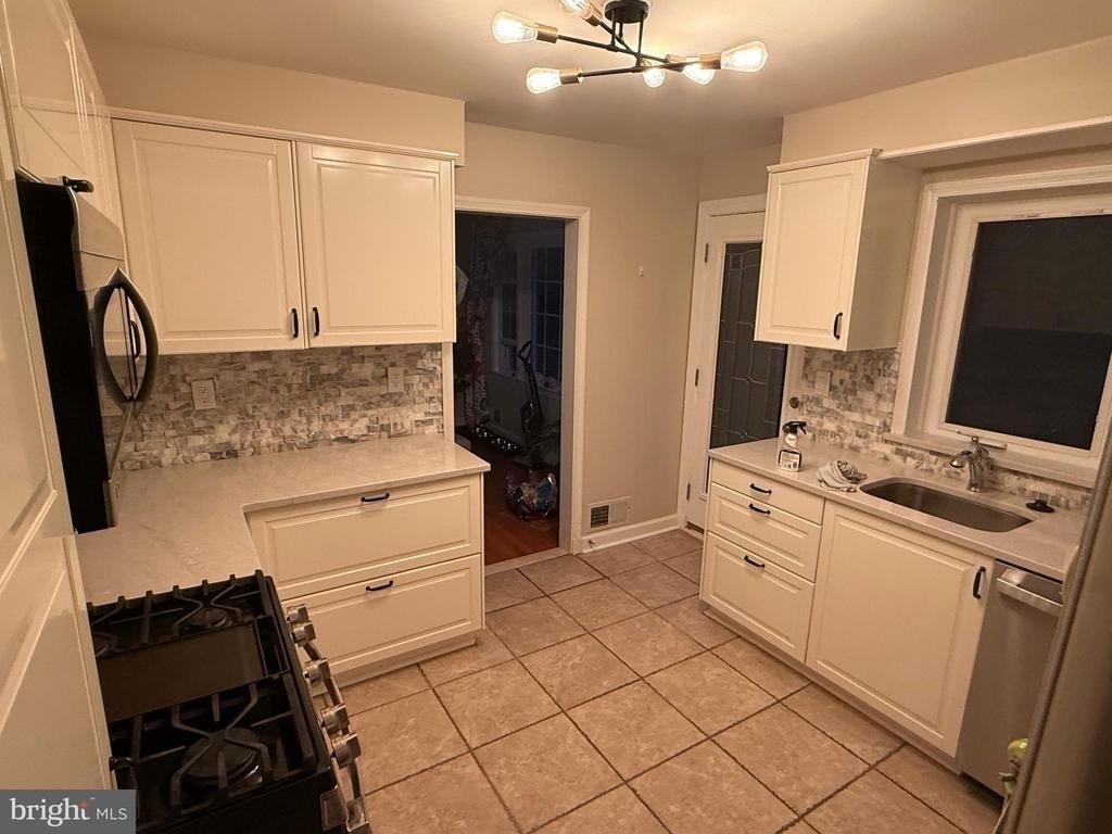 5226 Elliott Road - Photo 7
