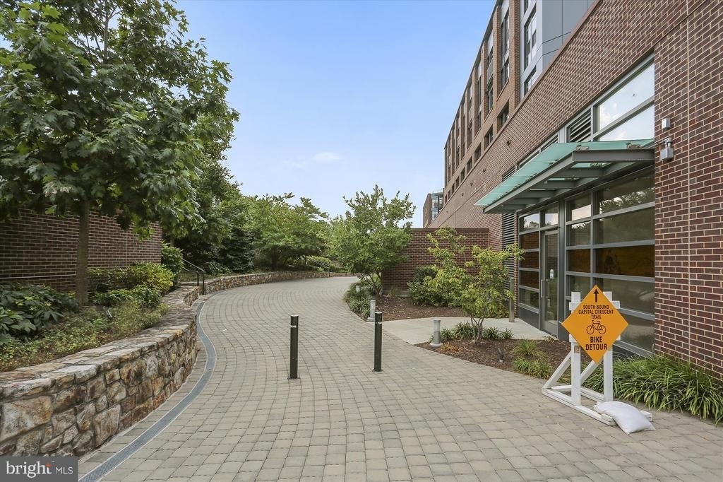 4242 East-west Highway - Photo 48