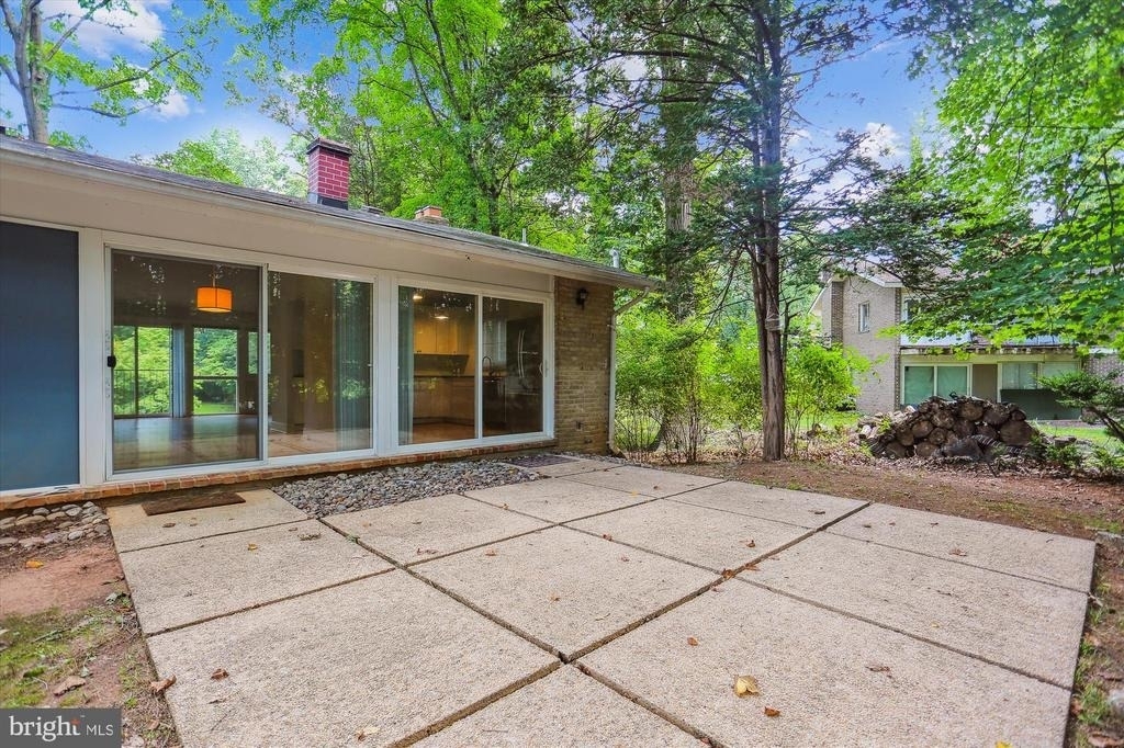 8206 Stone Trail Drive - Photo 11