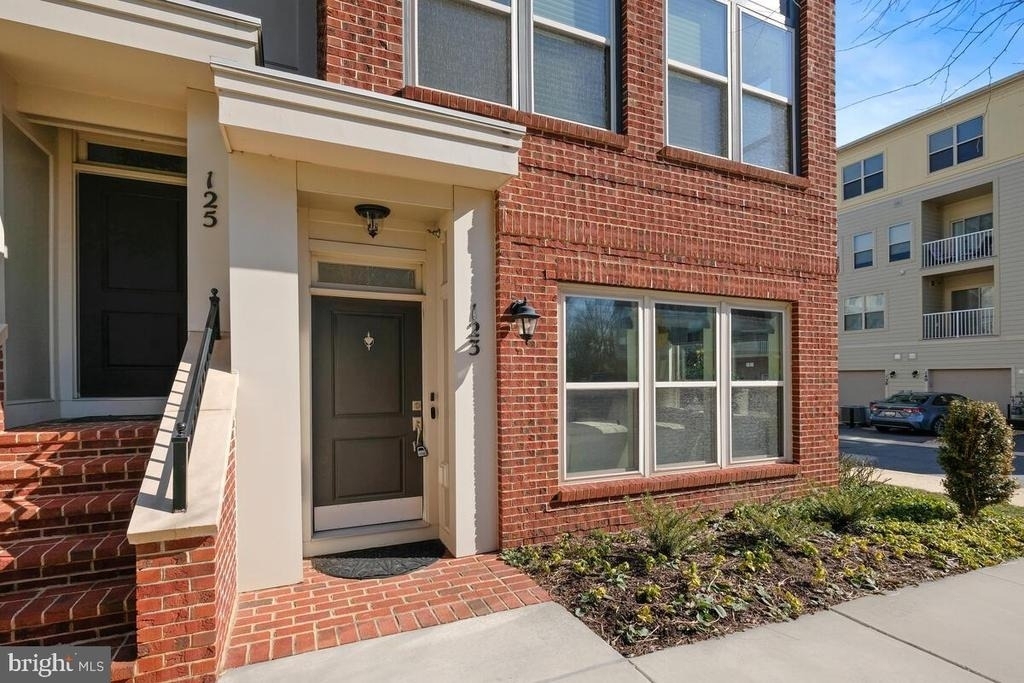 123 Copley Circle - Photo 2