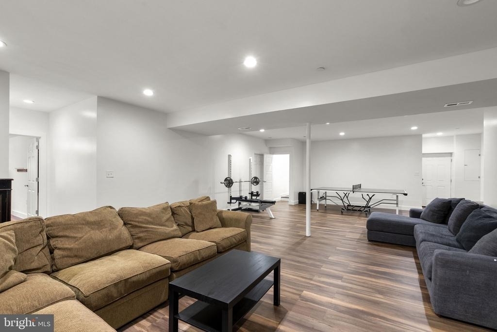 17601 Crystal Spring Terrace - Photo 34