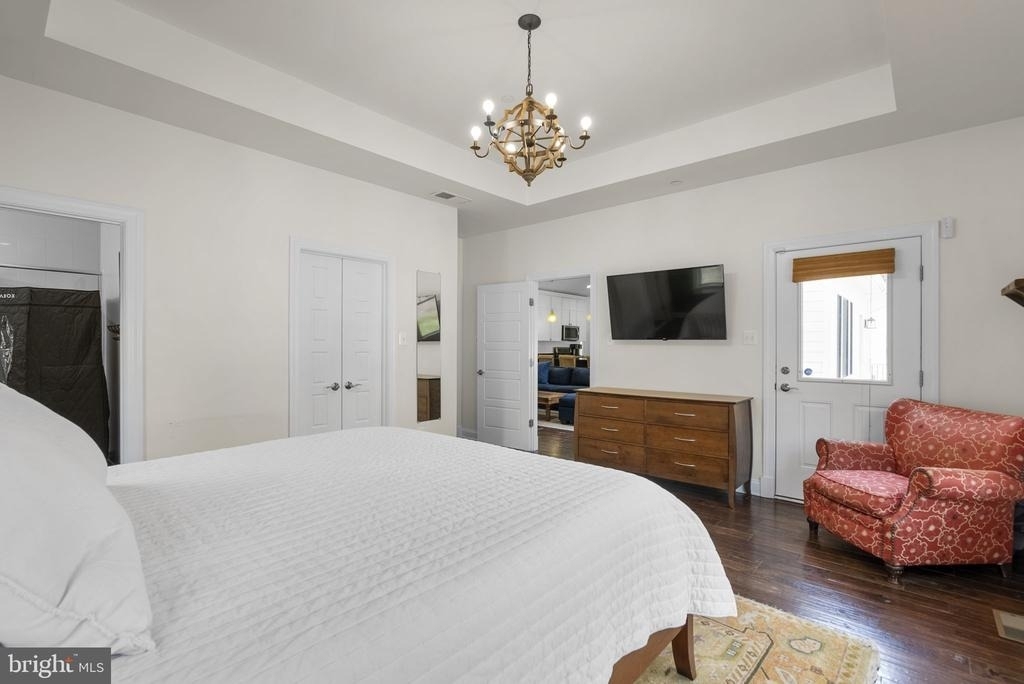 17601 Crystal Spring Terrace - Photo 20