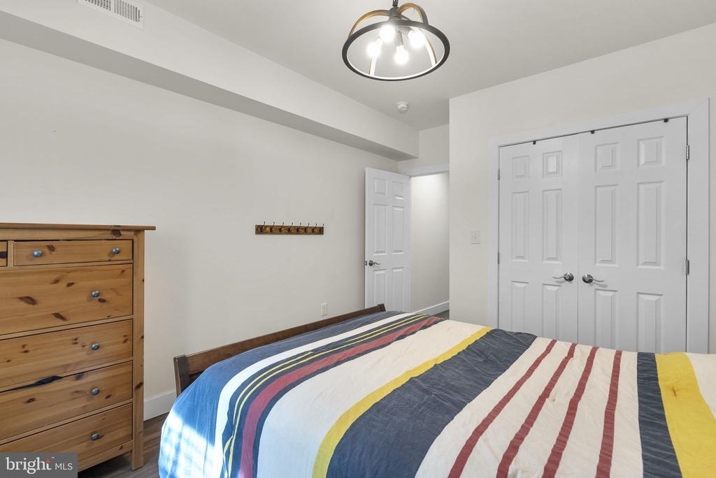 17601 Crystal Spring Terrace - Photo 37