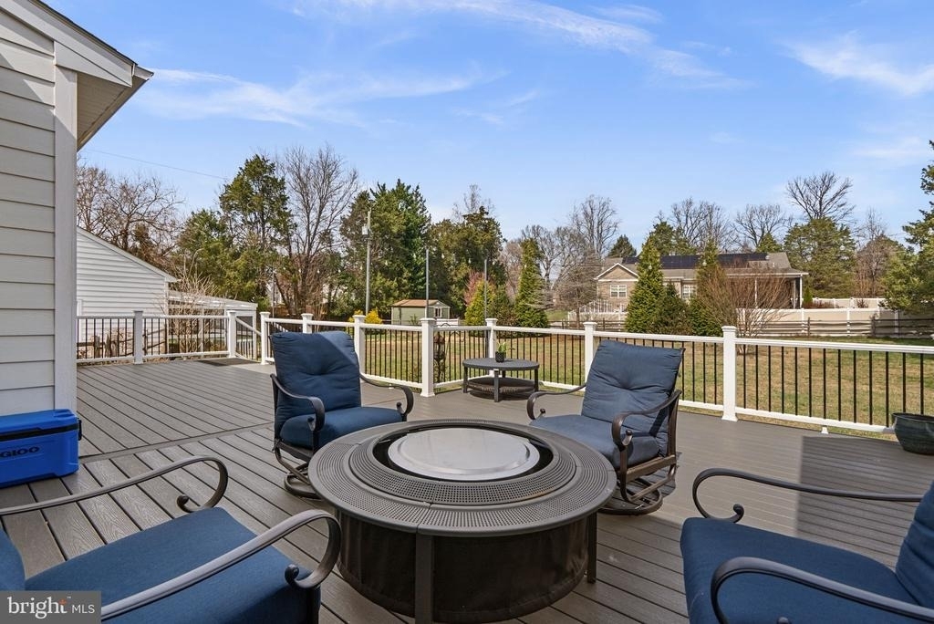 17601 Crystal Spring Terrace - Photo 38