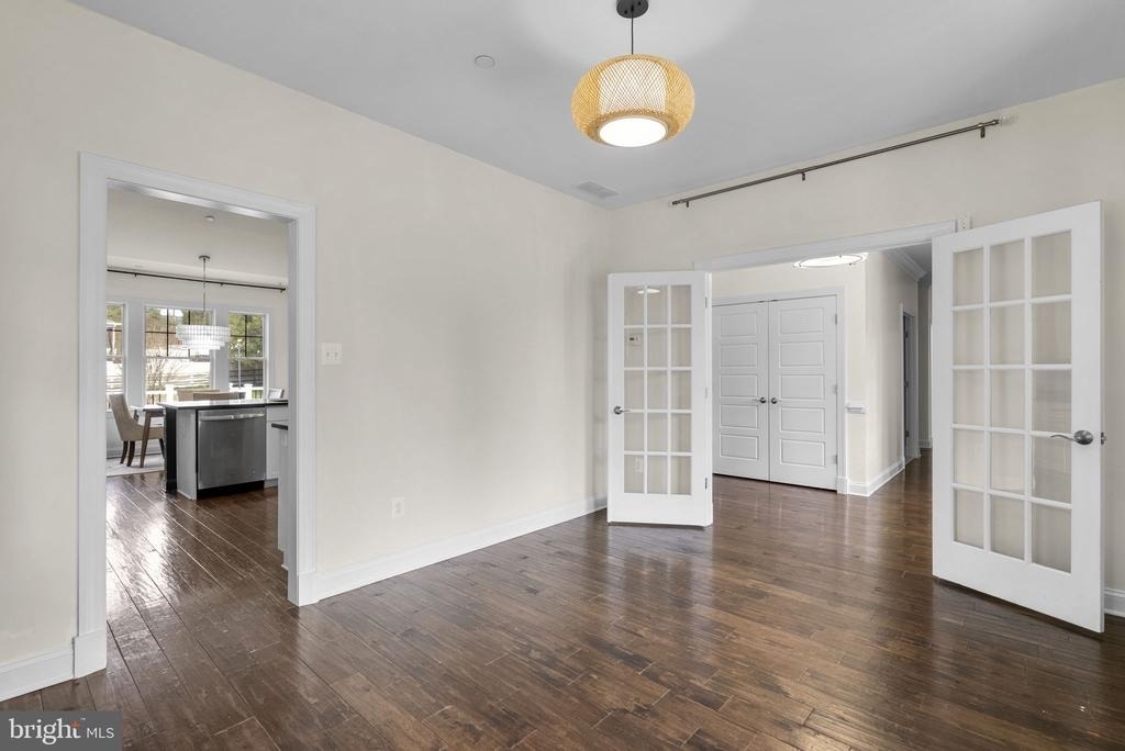 17601 Crystal Spring Terrace - Photo 15