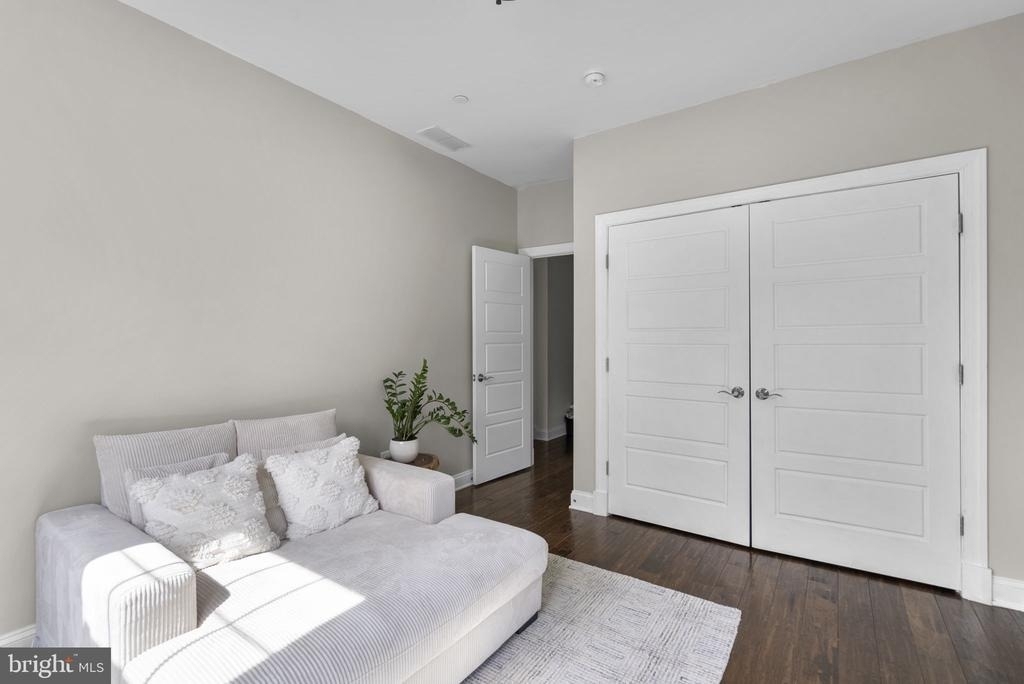 17601 Crystal Spring Terrace - Photo 26