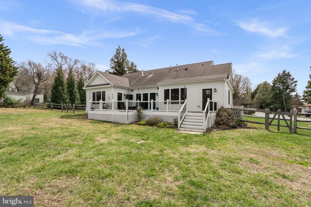 17601 Crystal Spring Terrace - Photo 41