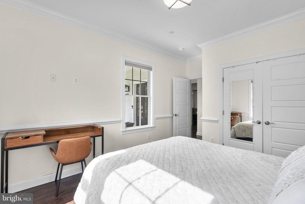 17601 Crystal Spring Terrace - Photo 28