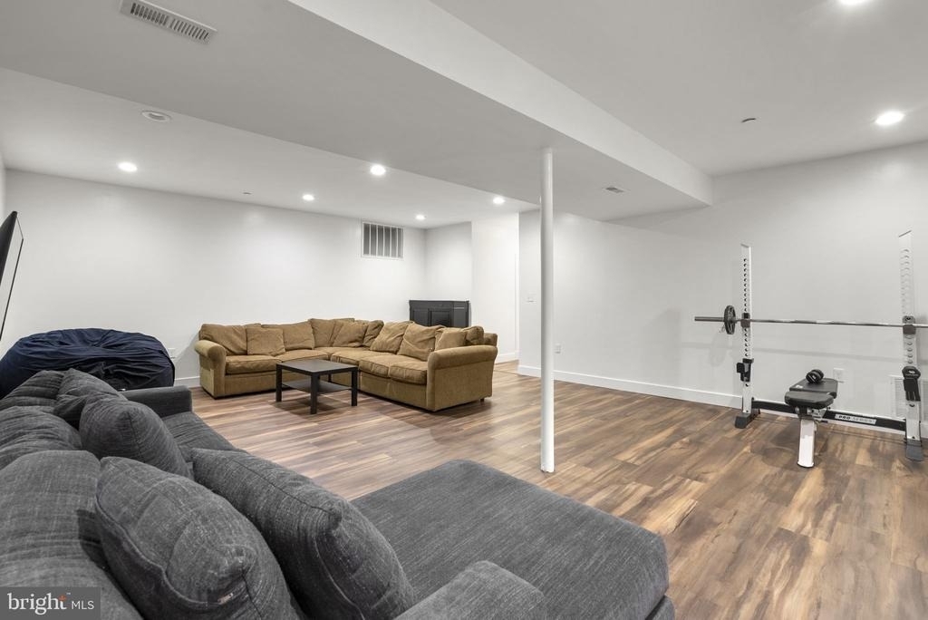 17601 Crystal Spring Terrace - Photo 31