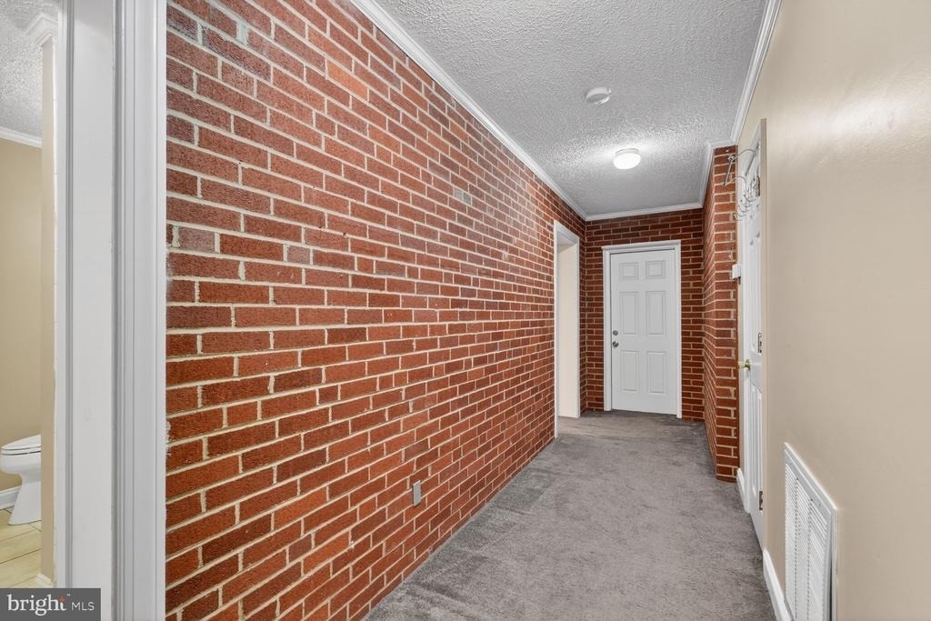 6013 Neilwood Drive - Photo 1