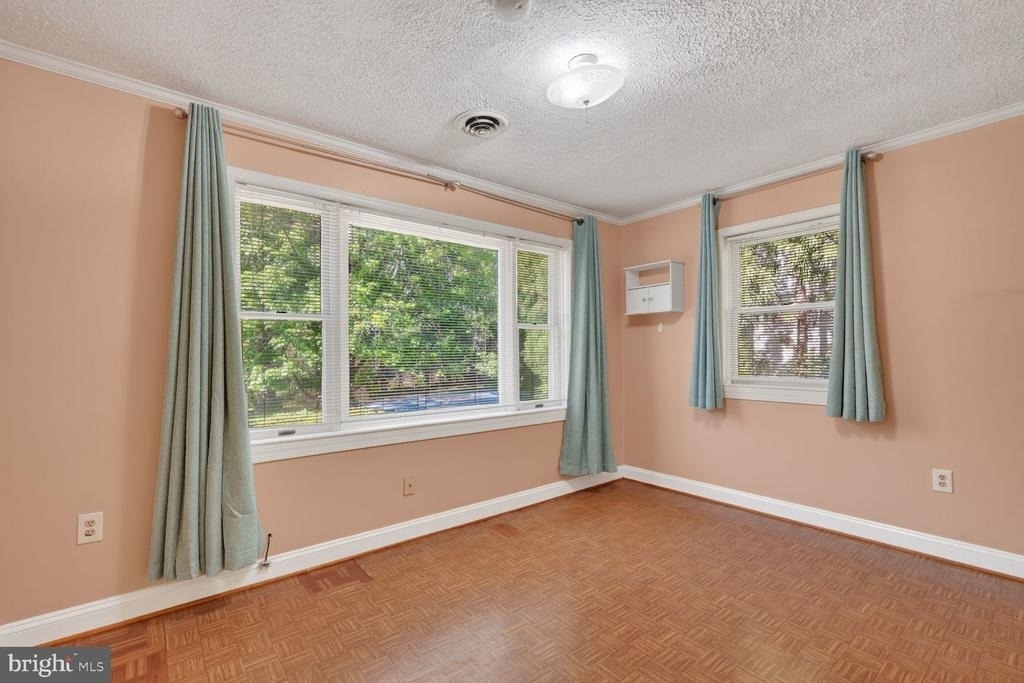 6013 Neilwood Drive - Photo 4