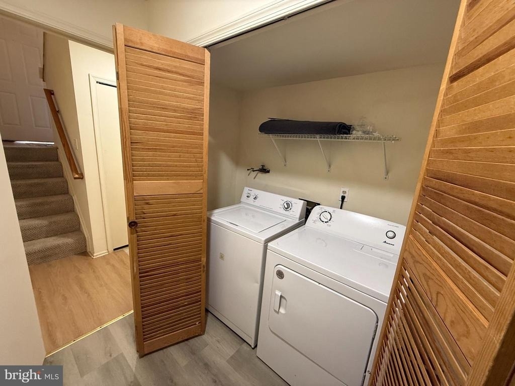4711 Leyden Way - Photo 14