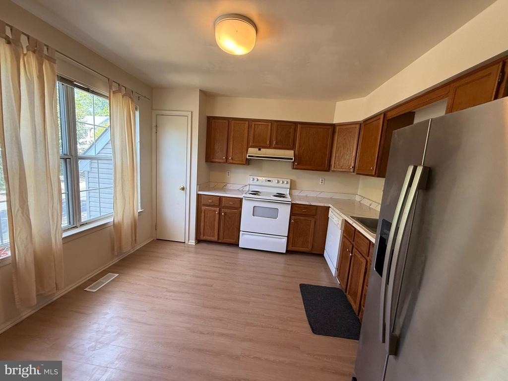 4711 Leyden Way - Photo 1