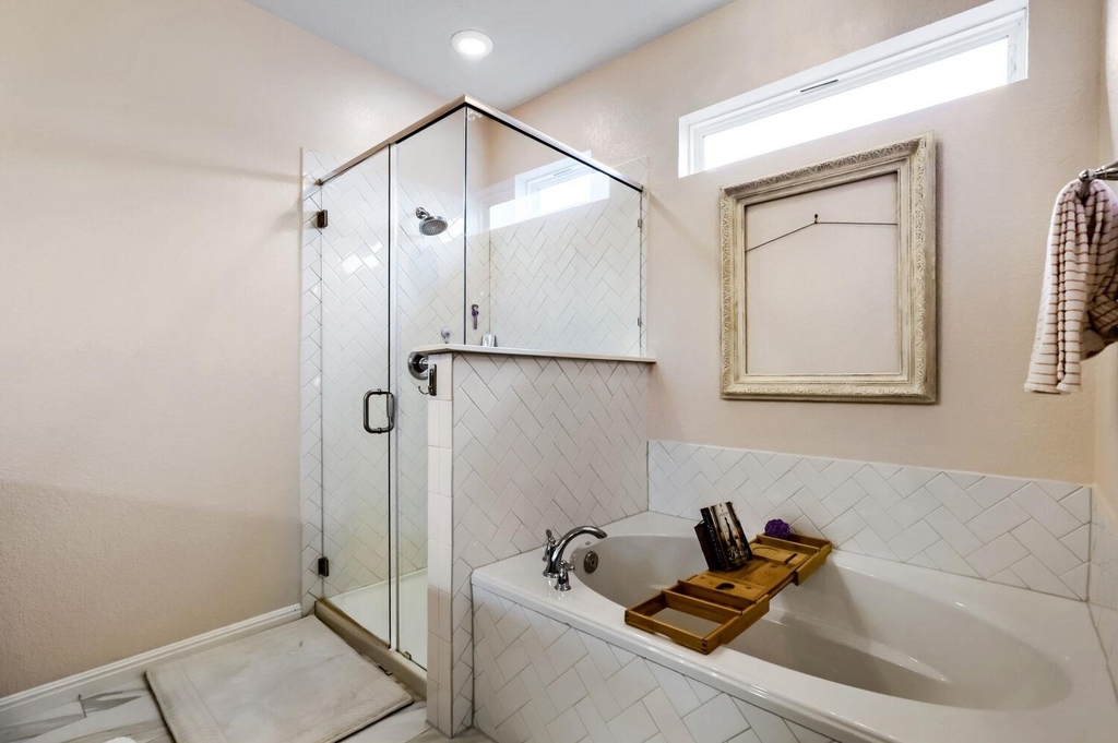 2432 Berryville Ln - Photo 16