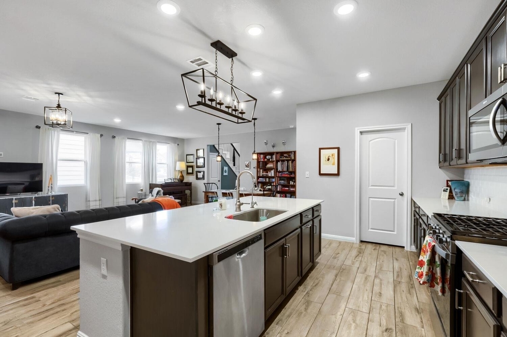 2432 Berryville Ln - Photo 9