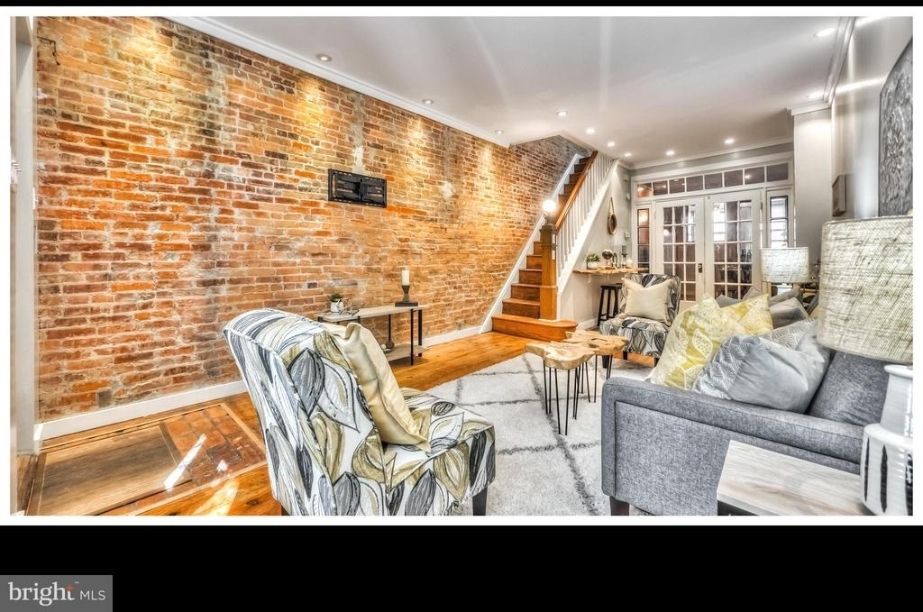 1209 S Ellwood Avenue - Photo 3