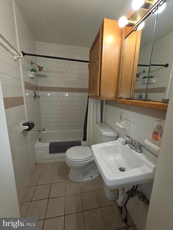 302 W 23rd Street - Photo 10