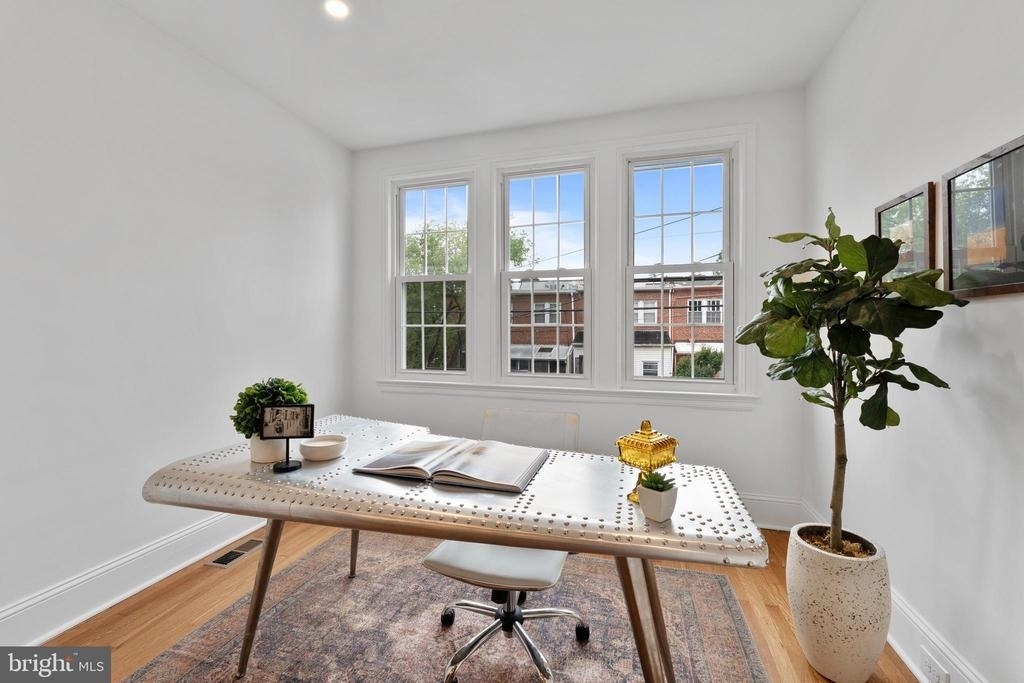1317 Rittenhouse Street Nw - Photo 25