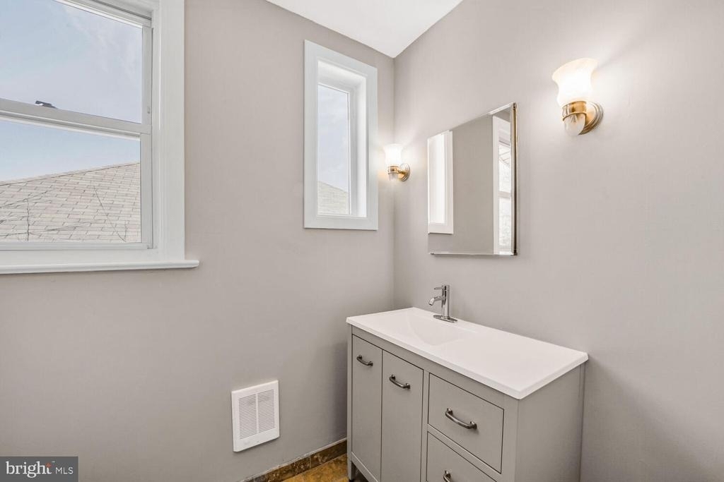 3216 22nd Street Ne - Photo 14