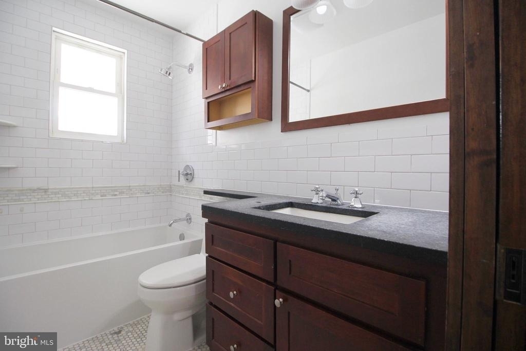 2417 Otis Street Ne - Photo 17