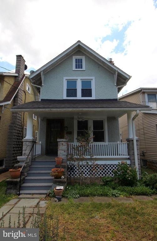 2417 Otis Street Ne - Photo 0