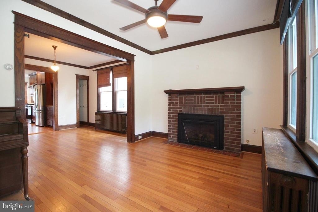 2417 Otis Street Ne - Photo 2