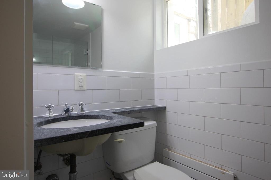 2417 Otis Street Ne - Photo 20