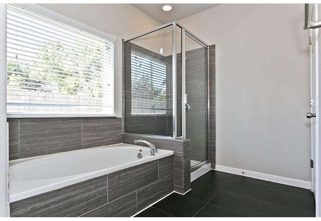 9802 Tanglemede St - Photo 14