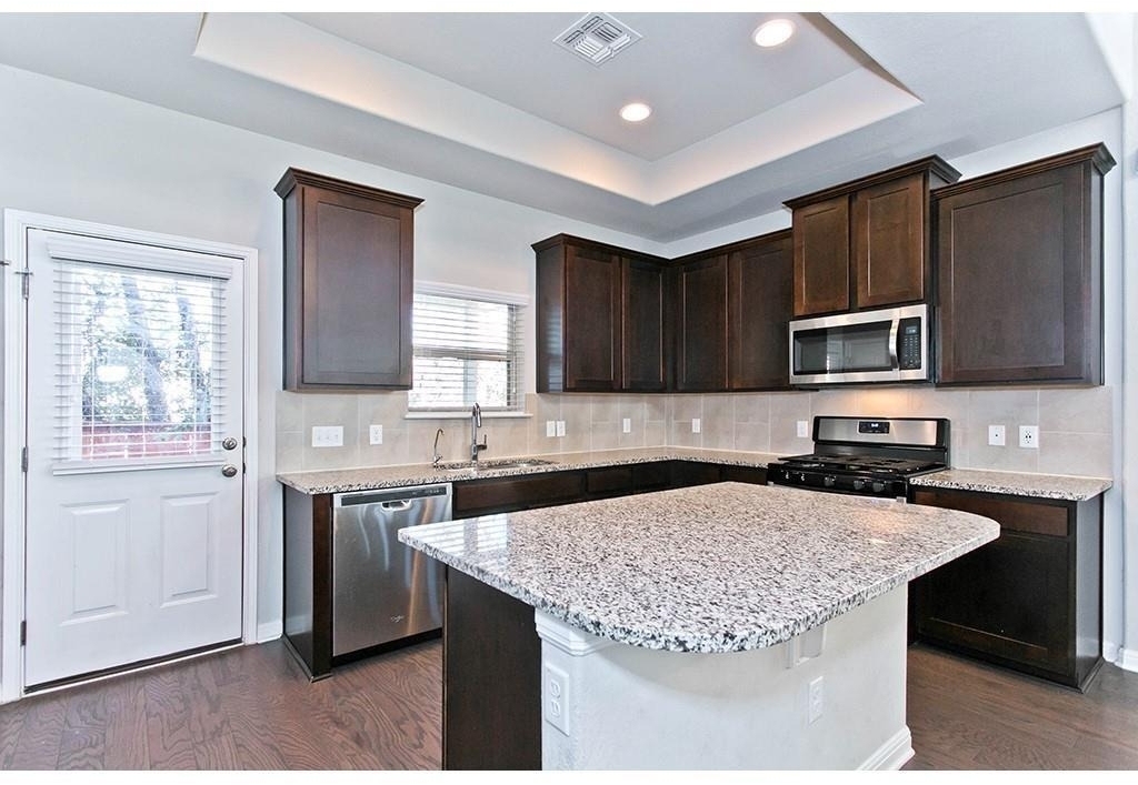 9802 Tanglemede St - Photo 8