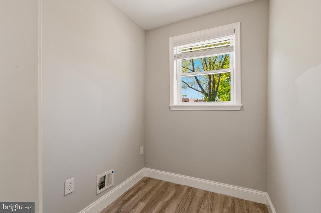 1527 Morris Road Se - Photo 14