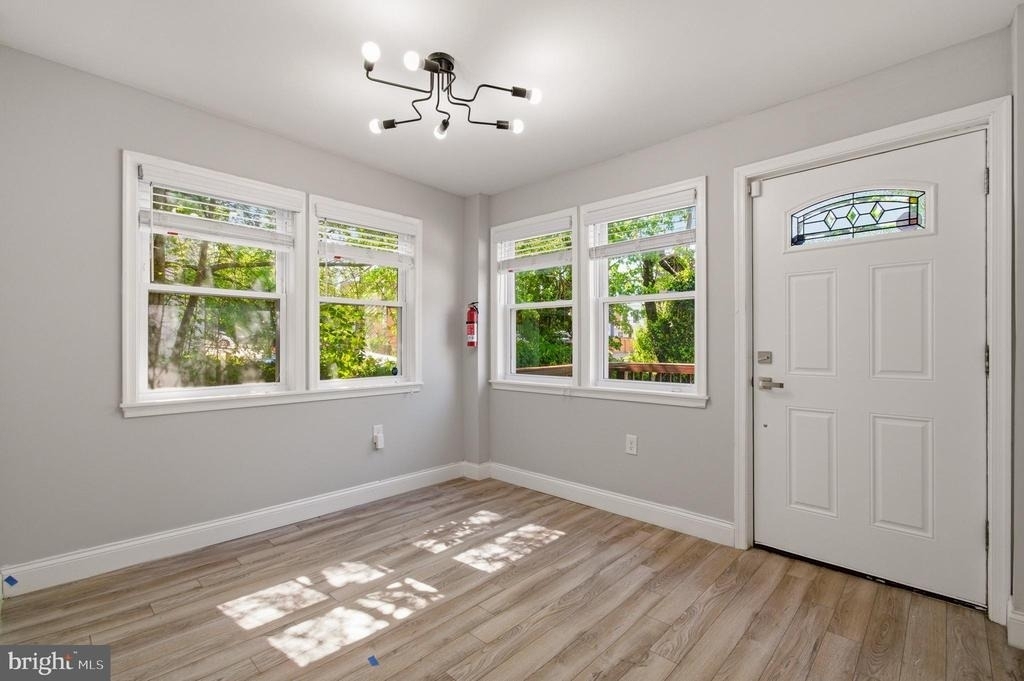 1527 Morris Road Se - Photo 11