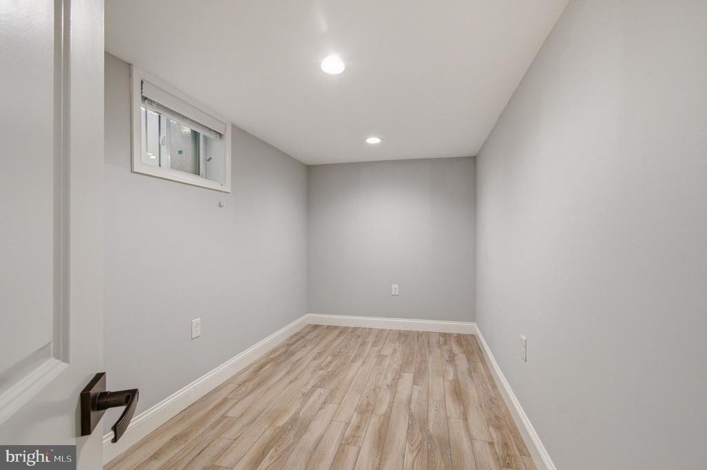 1527 Morris Road Se - Photo 13