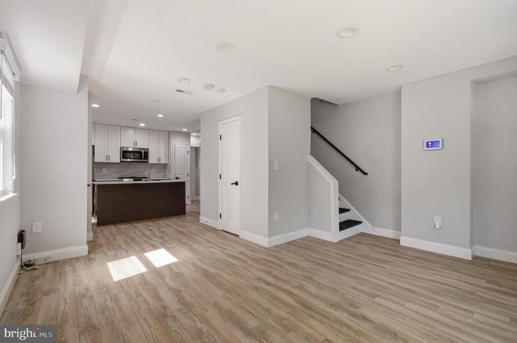1527 Morris Road Se - Photo 1