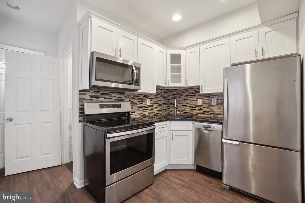 2241 Prout Street Se - Photo 6
