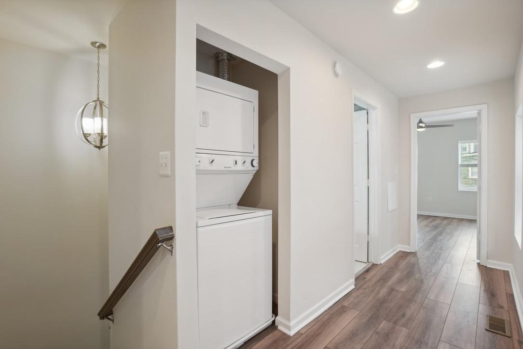 2241 Prout Street Se - Photo 8