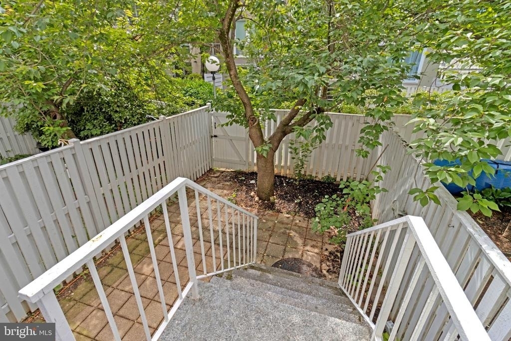 206 G Street Sw - Photo 10