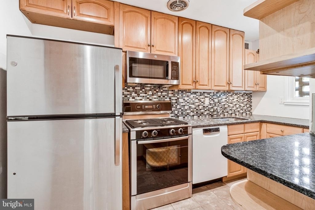 206 G Street Sw - Photo 6