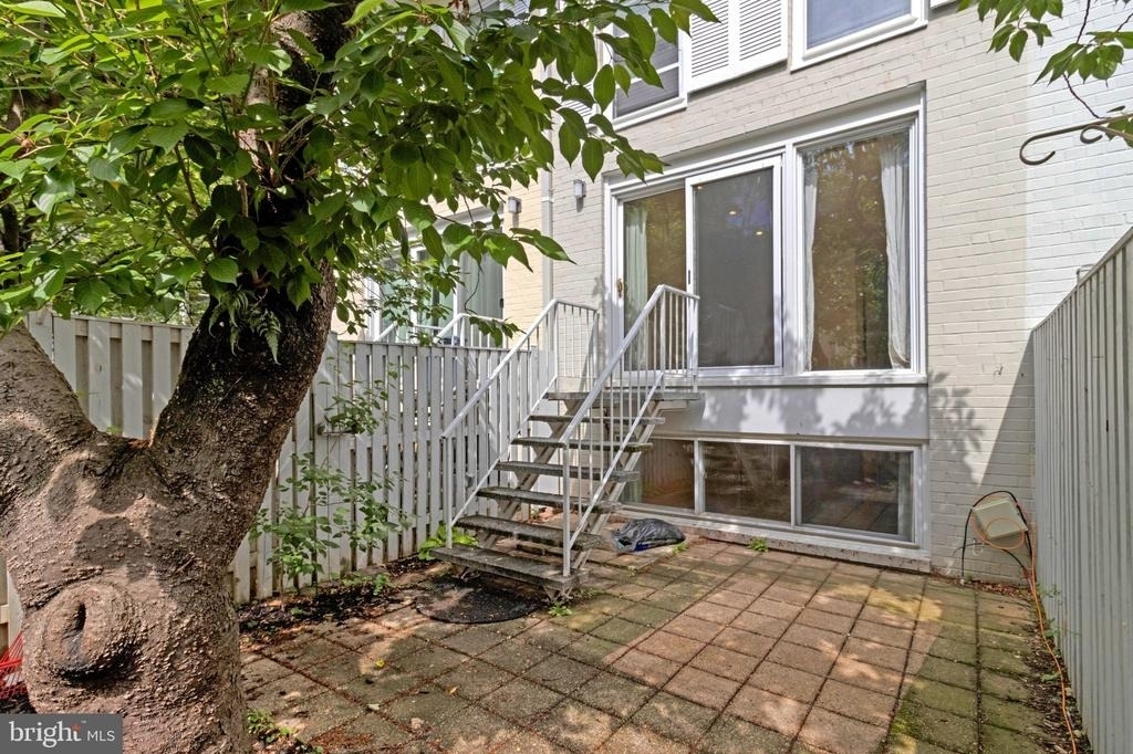206 G Street Sw - Photo 14