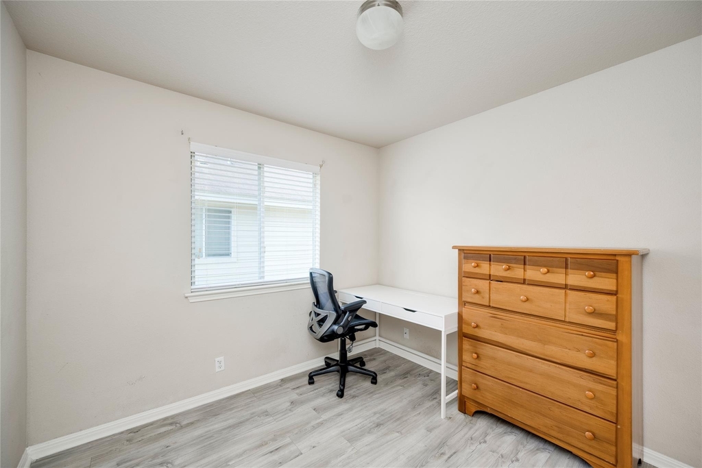 2408 Elara Dr - Photo 9