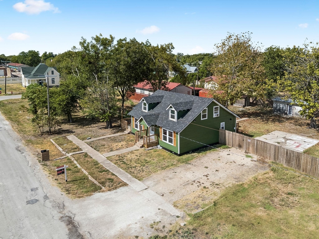 223 Nw Front St - Photo 36