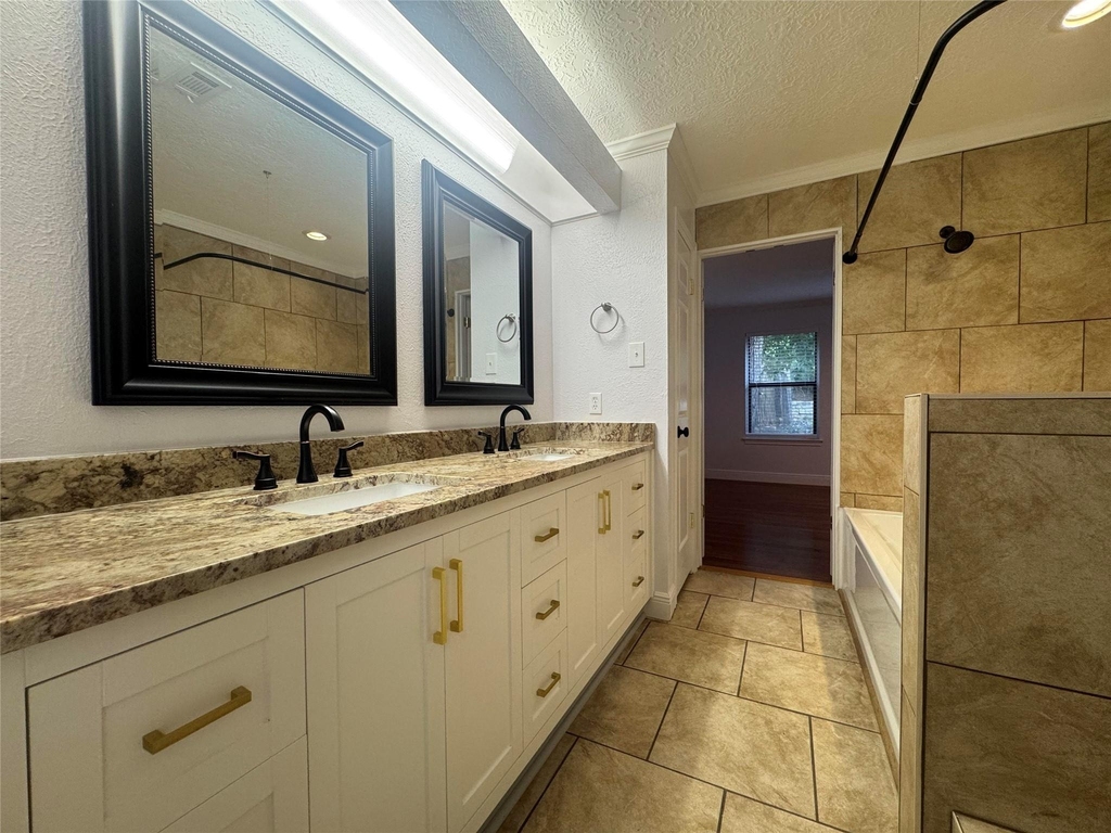 6608 Mesa Hollow Dr - Photo 7