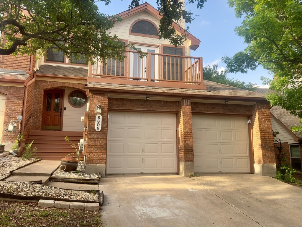 6608 Mesa Hollow Dr - Photo 0