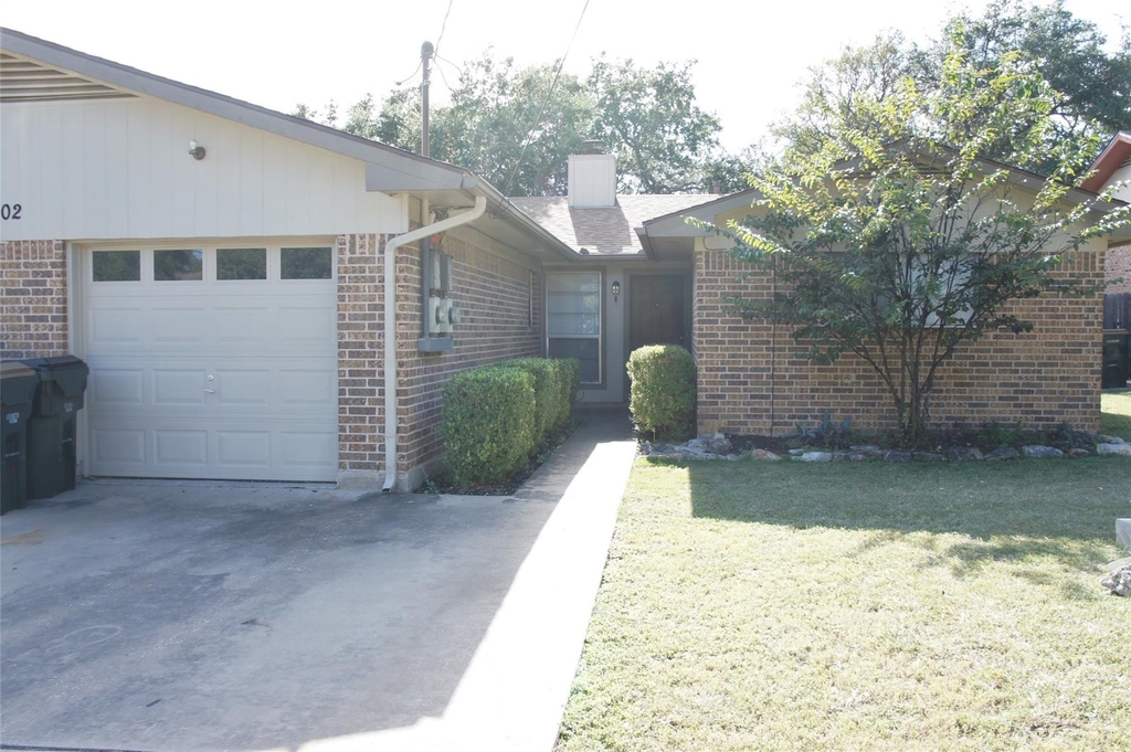 3702 Rocky Hollow Trl - Photo 3
