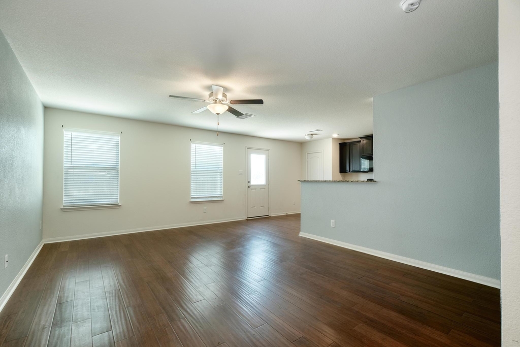 5033 Cressler Ln - Photo 1