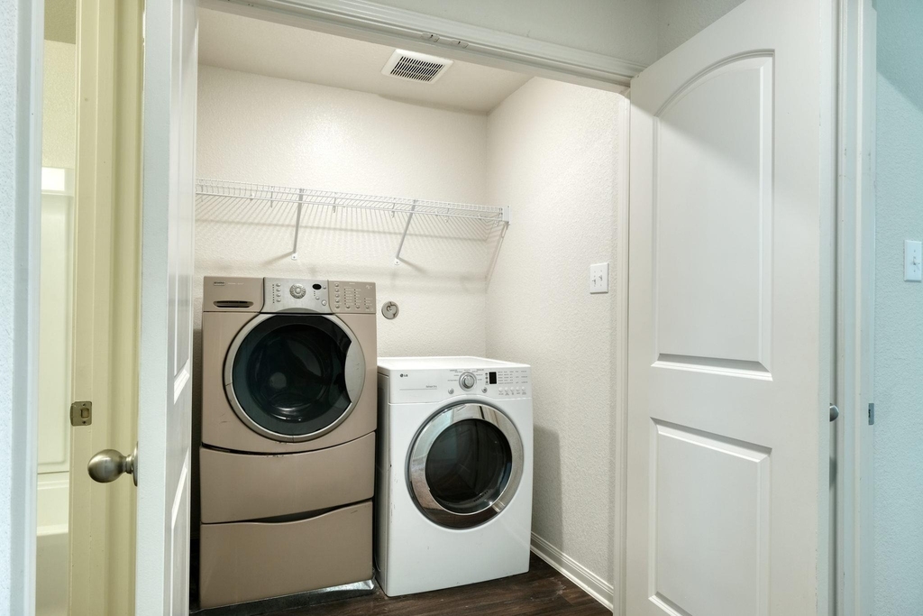 5033 Cressler Ln - Photo 9