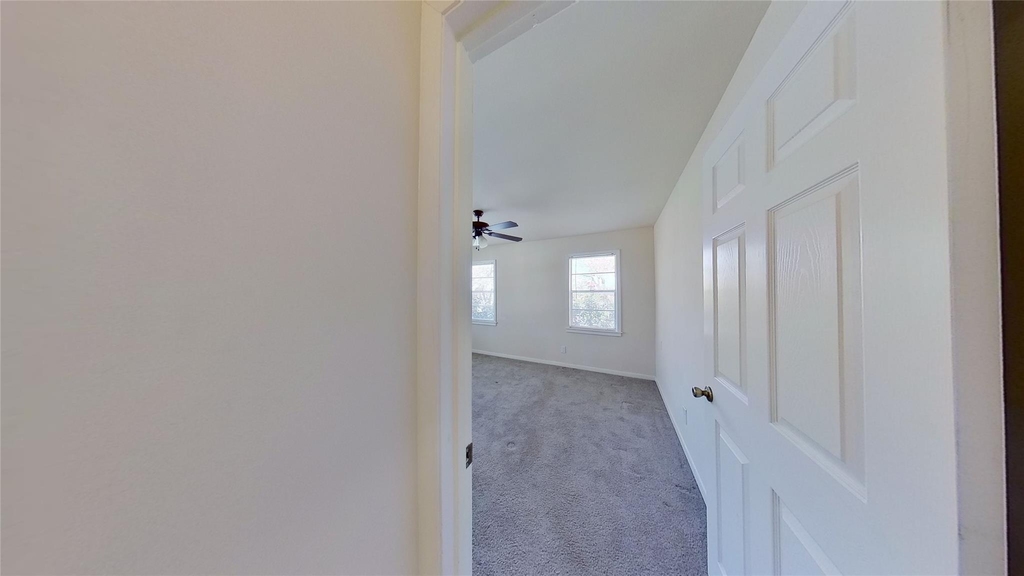 205 E 2nd St - Photo 32