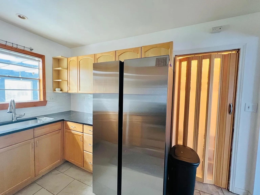 2203 N Plains Ave - Photo 18