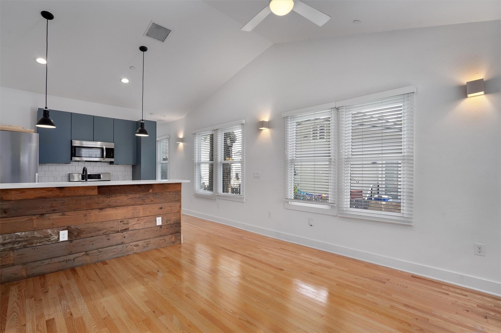 4004 Avenue C Ave - Photo 4